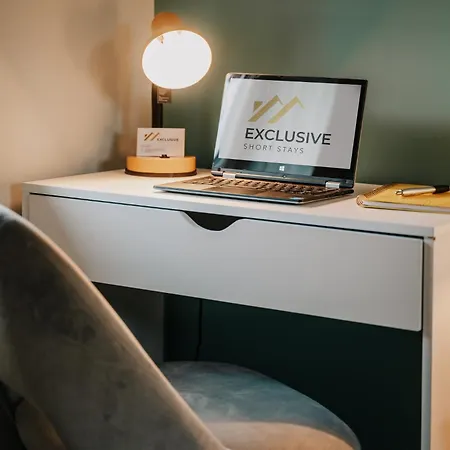 Spacious 4-bed Fast Wifi Parking Contractor Family * Birmingham